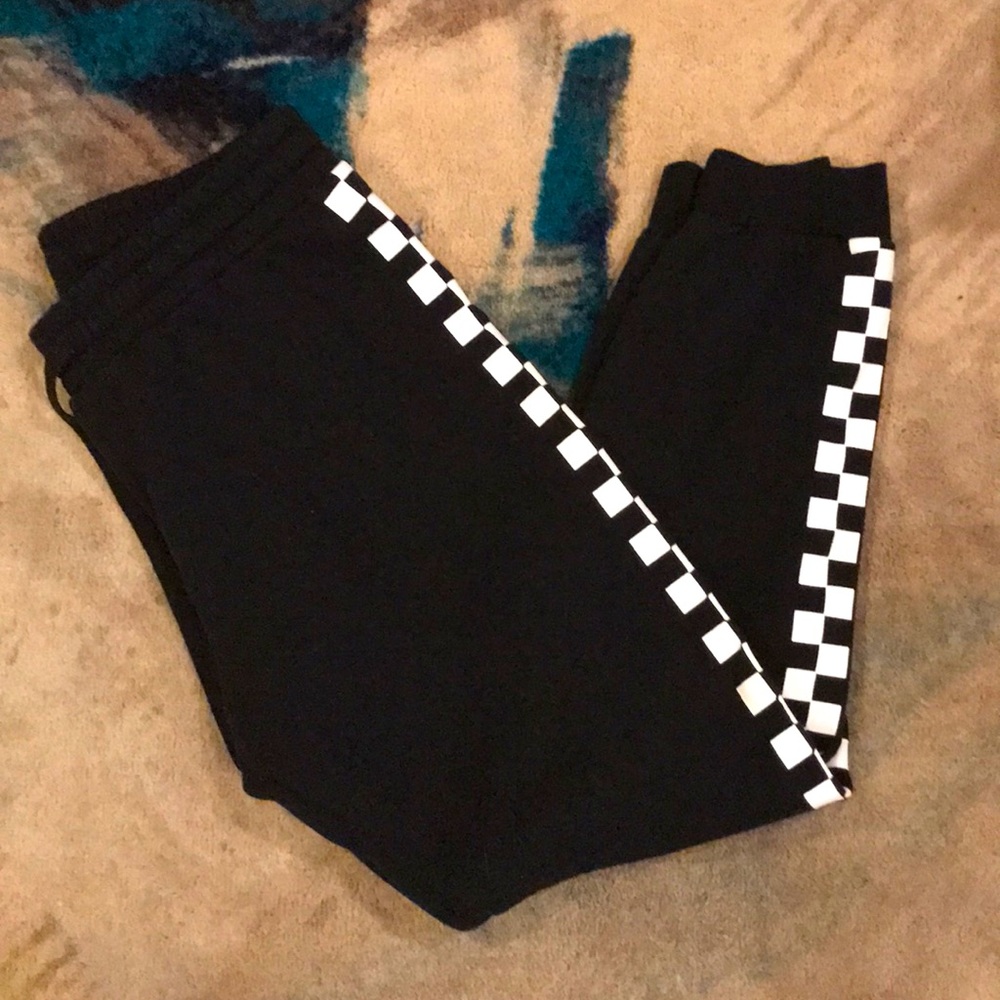 Forever21 Black Checkered Sweatpants